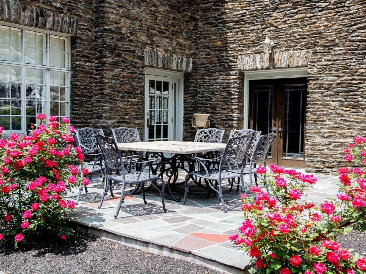 The Manor On Front Harrisburg Exterior foto